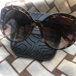 Ladies savvy sunglasses